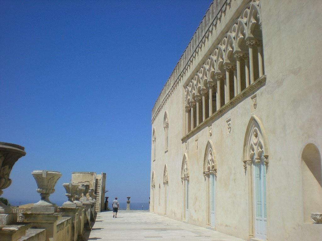 La Voce Del Violino Bed & Breakfast Ragusa Dış mekan fotoğraf