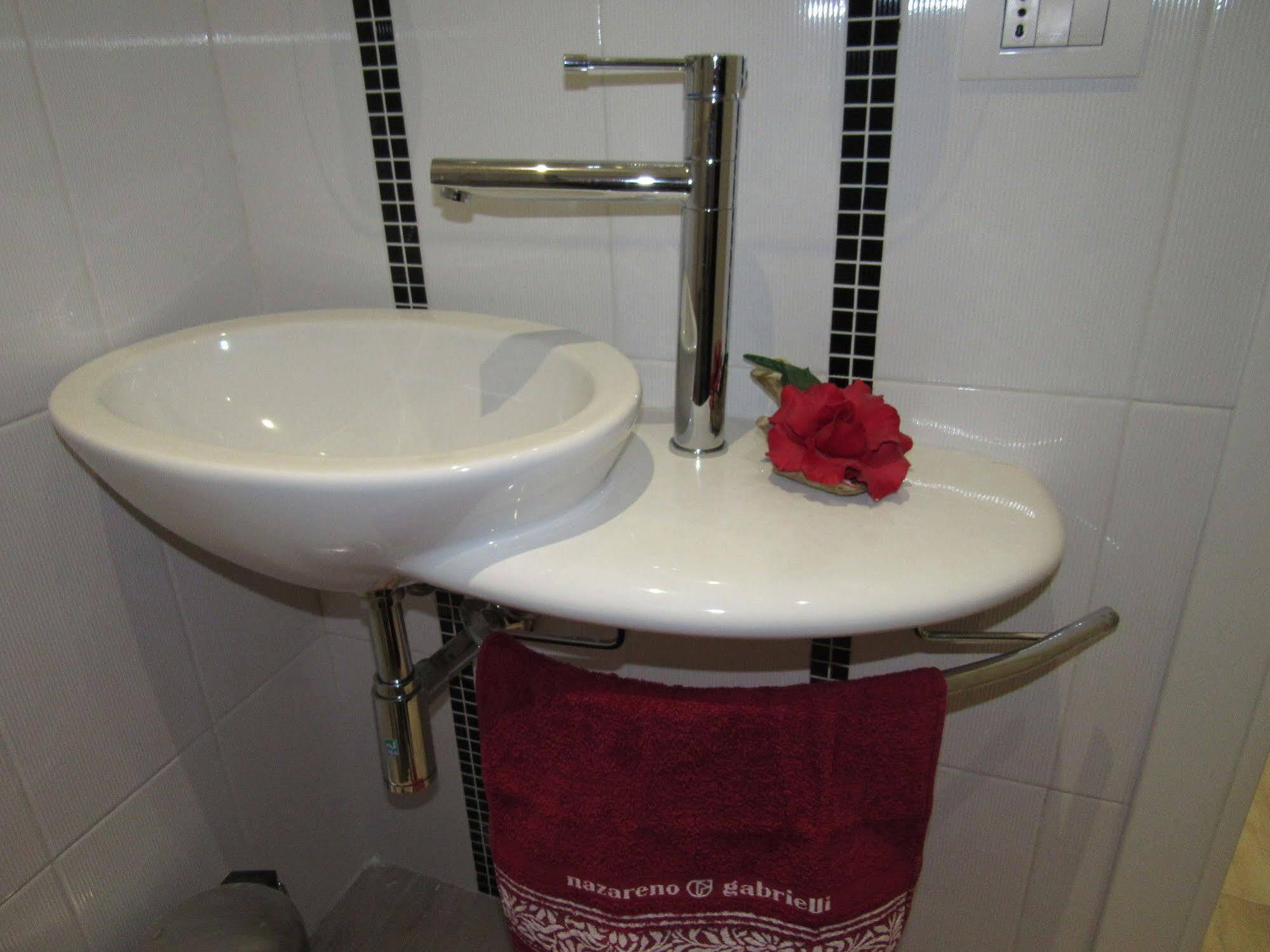 La Voce Del Violino Bed & Breakfast Ragusa Dış mekan fotoğraf